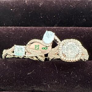 Sparkling Silver and Blue Gemstone Ring